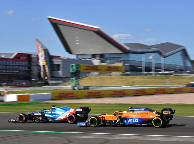 Foto zur News: Vier Positionen gewonnen: So wurde Alonso zum Star des Sprints!