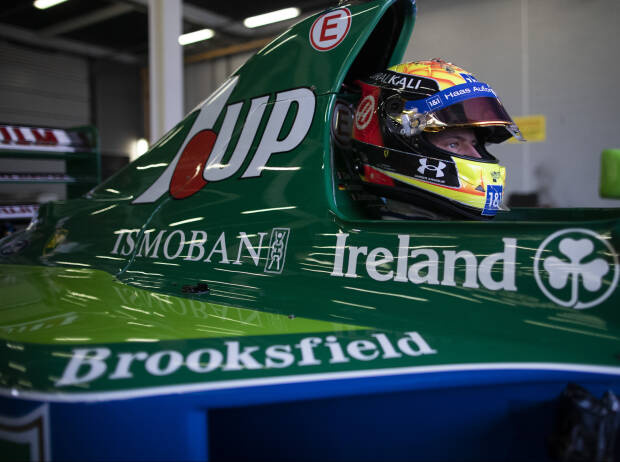 Haas-Pilot Mick Schumacher im Jordan 191 von Papa Michael aus der Formel-1-Saison 1991