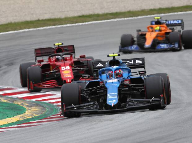 Esteban Ocon, Carlos Sainz, Lando Norris: Formel-1-Autos von Alpine, Ferrari und McLaren beim Spanien-Grand-Prix der Formel 1 2021 in Barcelona