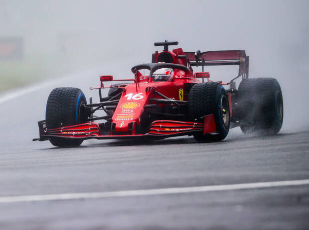Charles Leclerc im Regen beim Grand Prix von Belgien in Spa-Francorchamps 2021