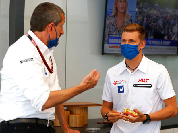 Günther Steiner und Mick Schumacher Günther Steiner und Mick Schumacher