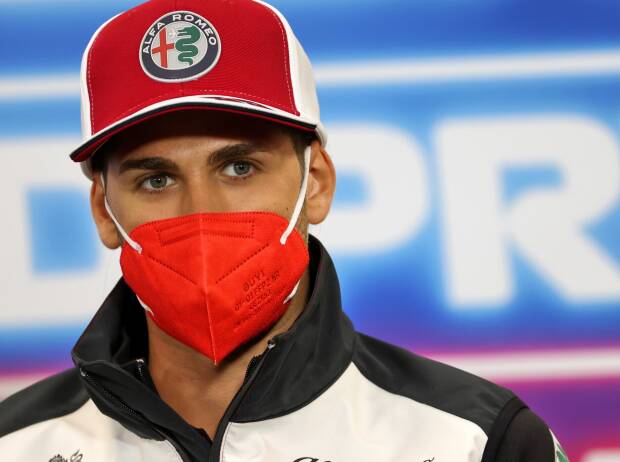 Antonio Giovinazzi von Alfa Romeo in der Pressekonferenz der Formel 1 Antonio Giovinazzi von Alfa Romeo in der Pressekonferenz der Formel 1