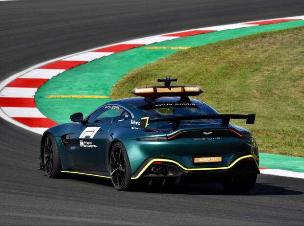 Safety-Car Safety-Car