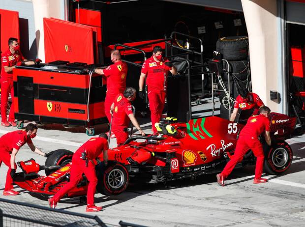 Carlos Sainz (Ferrari) bei den Formel-1-Testfahrten 2021 in Bahrain