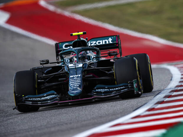 Sebastian Vettel (Aston Martin AMR21) im Training zum Formel-1-Rennen in Austin 2021