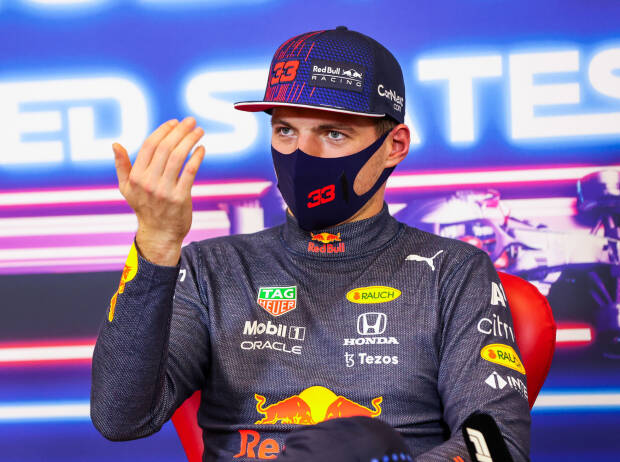 Max Verstappen in der Pressekonferenz nach seiner Poleposition beim Grand Prix der USA 2021 in Austin, Texas Max Verstappen in der Pressekonferenz nach seiner Poleposition beim Grand Prix der USA 2021 in Austin, Texas