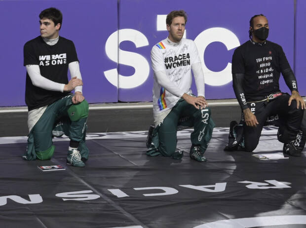 Kniegeste gegen Rassismus: Lance Stroll, Sebastian Vettel, Lewis Hamilton Kniegeste gegen Rassismus: Lance Stroll, Sebastian Vettel, Lewis Hamilton