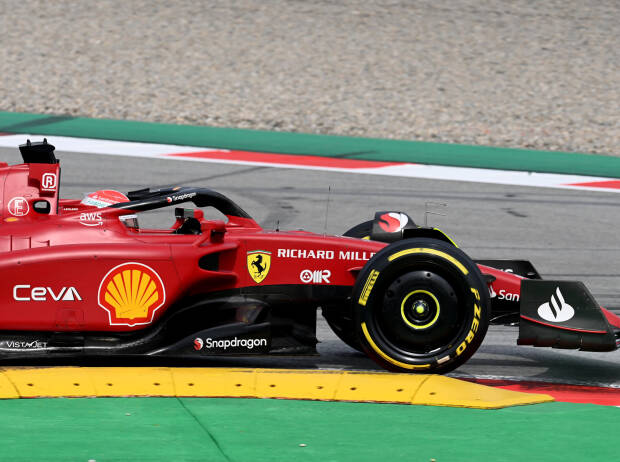Charles Leclerc (Ferrari F1-75) bei den Formel-1-Testfahrten in Barcelona