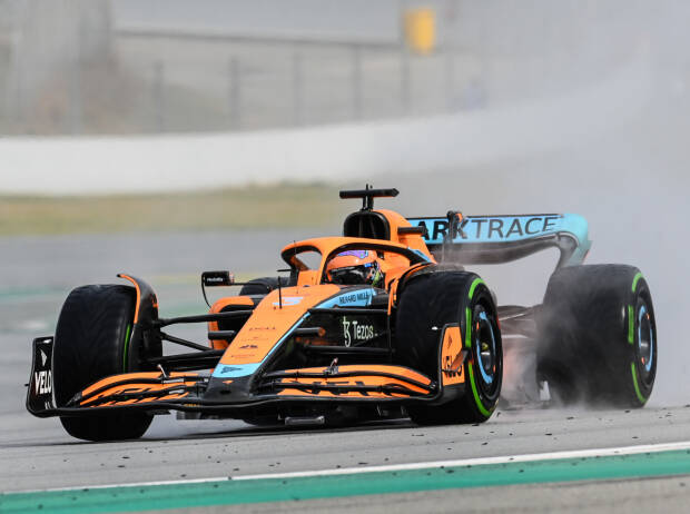 Daniel Ricciardo im McLaren MCL36 bei den Formel-1-Testfahrten 2022 in Barcelona