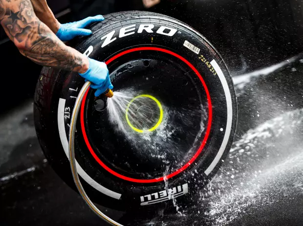 Foto zur News: Pirelli: Formel-1-Reifen 2022 funktionieren, aber ...