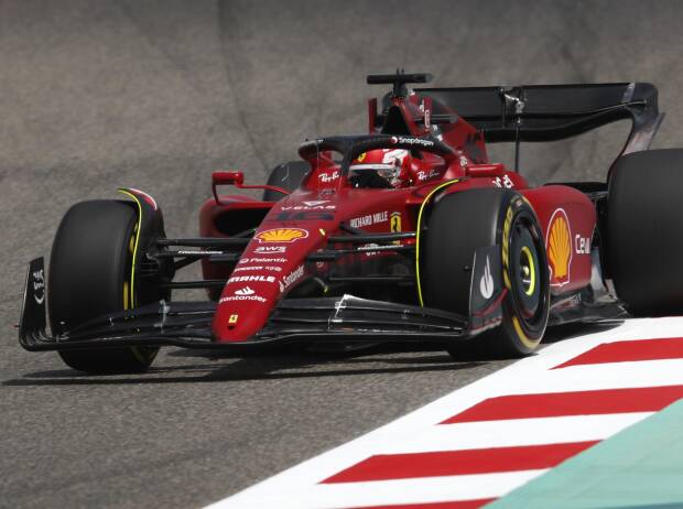 Charles Leclerc im Ferrari F1-75 beim Formel-1-Test in Bahrain 2022 Charles Leclerc im Ferrari F1-75 beim Formel-1-Test in Bahrain 2022