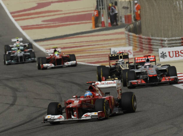 Foto zur News: Fernando Alonso: Reifenverschleiß bei Alpine in Bahrain zu groß
