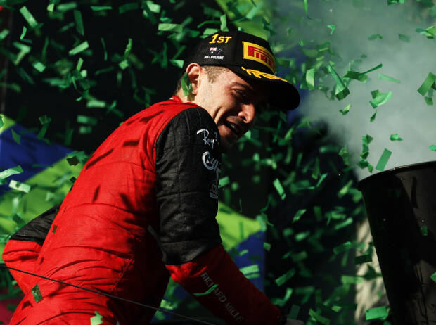 Charles Leclerc jubelt über den Sieg beim Formel-1-Rennen in Australien 2022