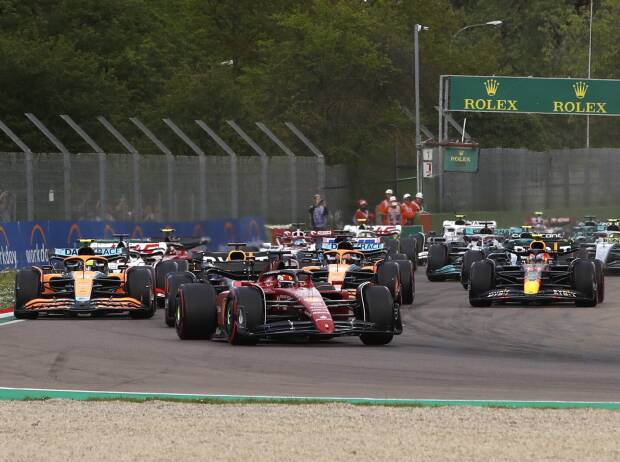 Startszene beim Formel-1-Sprintrennen in Imola 2022