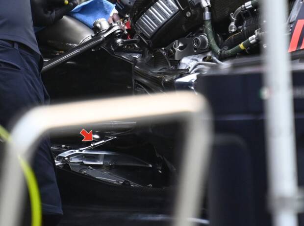 Foto zur News: Formel-1-Technik: Der breite Unterboden als Mercedes-Sorge