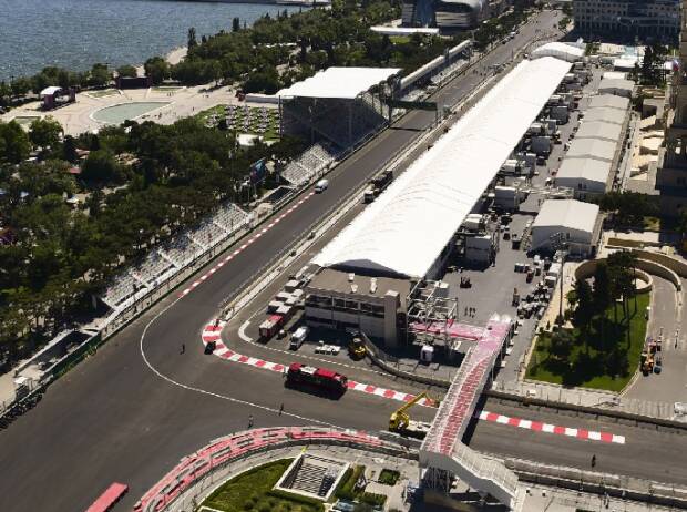 Baku Boxeneinfahrt Baku Boxeneinfahrt