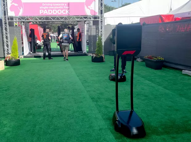 Foto zur News: Virtuelles Meet & Greet: Formel 1 testet erstmals Paddock-Roboter