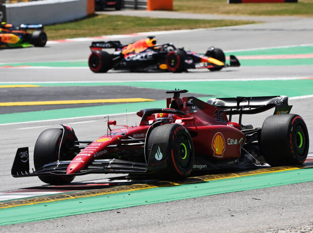 Charles Leclerc (Ferrari) und Max Verstappen beim Qualifying zum Formel-1-Rennen in Spanien 2022 Charles Leclerc (Ferrari) und Max Verstappen beim Qualifying zum Formel-1-Rennen in Spanien 2022