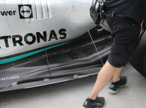Zusätzliche Unterbodenstrebe am Mercedes F1 W13 E Performance Zusätzliche Unterbodenstrebe am Mercedes F1 W13 E Performance
