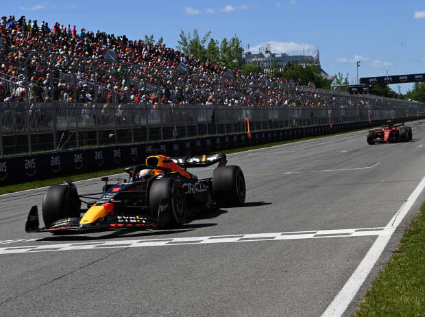 Max Verstappen (Red Bull) vor Carlos Sainz (Ferrari) beim Formel-1-Rennen in Kanada 2022