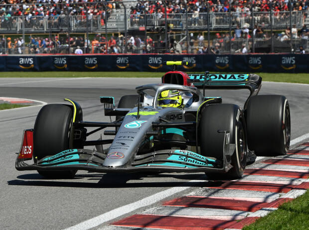 Lewis Hamilton (Mercedes W13) beim Formel-1-Rennen in Kanada 2022 Lewis Hamilton (Mercedes W13) beim Formel-1-Rennen in Kanada 2022