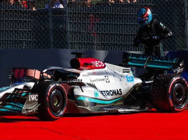 Mercedes-Fahrer George Russell nach seinem Unfall im Formel-1-Qualifying in Spielberg 2022 Mercedes-Fahrer George Russell nach seinem Unfall im Formel-1-Qualifying in Spielberg 2022