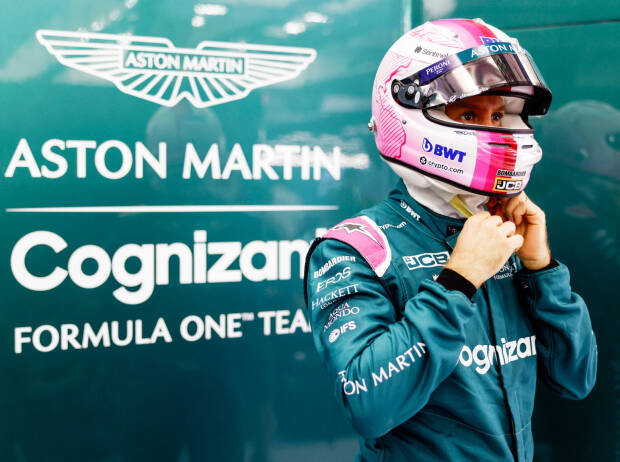Sebastian Vettel (Aston Martin) vor dem Formel-1-Training in Ungarn 2022