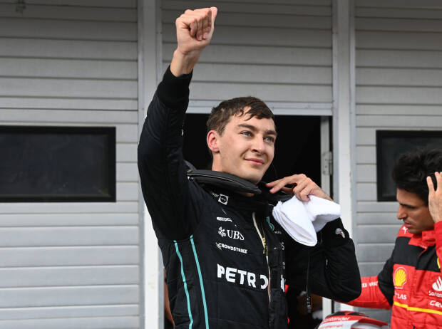 George Russell (Mercedes) jubelt über seine erste Poleposition in der Formel 1