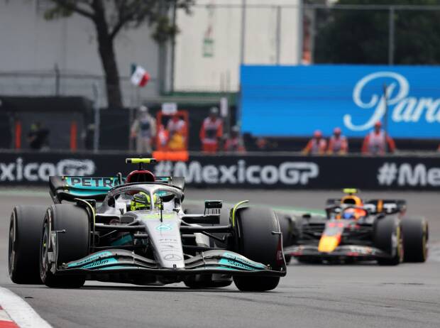 Einen Red Bull ließ Lewis Hamilton hinter sich, aber hätten es auch beide sein können? Einen Red Bull ließ Lewis Hamilton hinter sich, aber hätten es auch beide sein können?