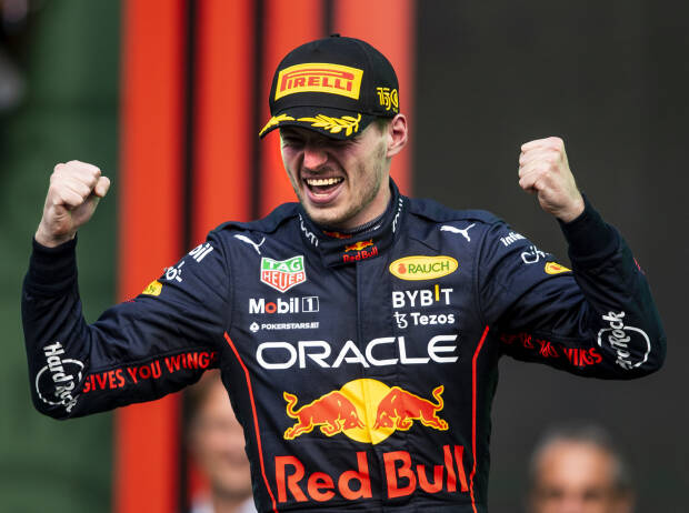 Max Verstappen (Red Bull) feiert den Sieg beim Formel-1-Rennen in Mexiko 2022