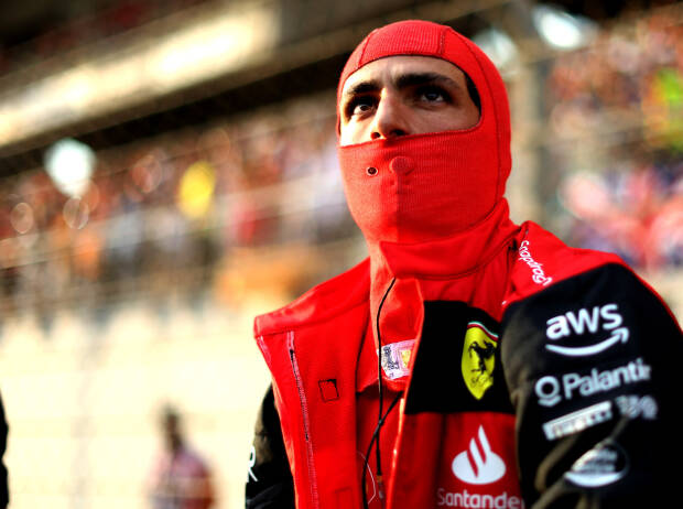 Carlos Sainz (Ferrari) vor dem Formel-1-Rennen in Abu Dhabi 2022
