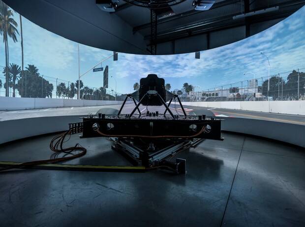 Foto zur News: Hinter den Kulissen: Im realistischsten F1-Simulator, den man kaufen kann
