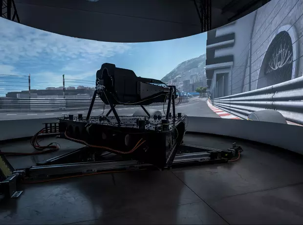 Foto zur News: Hinter den Kulissen: Im realistischsten F1-Simulator, den man kaufen kann