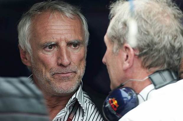 Foto zur News: Handschlag Red Bull & Mercedes: Missverständnis mit Folgen