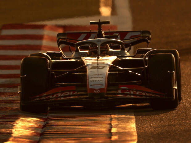 Kevin Magnussen (Haas VF-23) bei den Formel-1-Testfahrten in Bahrain 2ß23