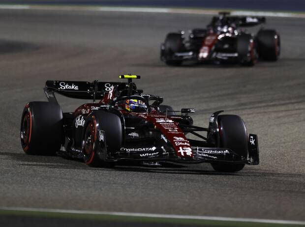 Guanyu Zhou, Valtteri Bottas Guanyu Zhou, Valtteri Bottas