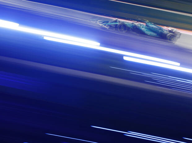 Fernando Alonso (Aston Martin AMR23) im Training zum Formel-1-Rennen in Saudi-Arabien 2023