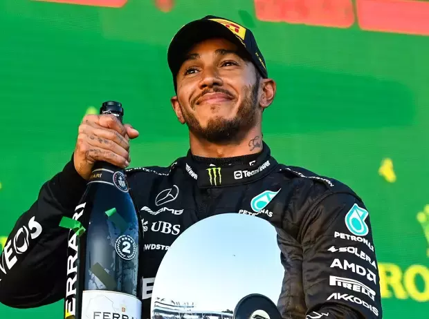 Foto zur News: Lewis Hamilton nach Melbourne: 