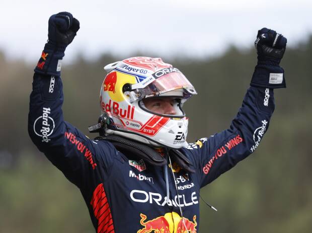 Max Verstappen bejubelt den Sieg beim Österreich-Grand-Prix 2023