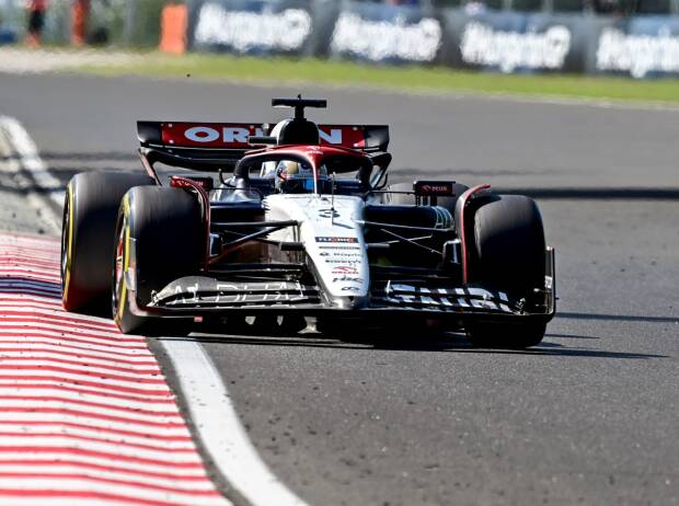 Daniel Ricciardo in the AlphaTauri AT04 in the 2023 Formula 1 race in Hungary