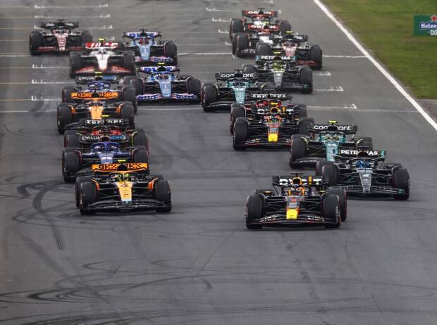 Die Startphase beim Niederlande-Grand-Prix der Formel 1 2023 in Zandvoort