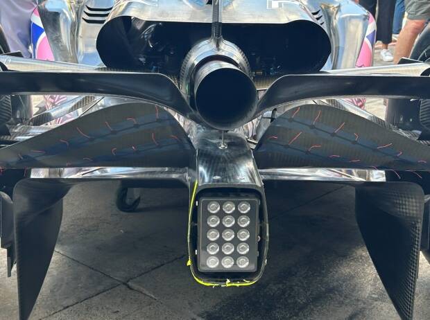 Blick auf Auspuff, Beam-Wing und Diffusor des Alpine A523 beim Formel-1-Rennen in Monza 2023