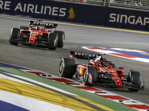 Carlos Sainz und Charles Leclerc beim Formel-1-Rennen in Singapur 2023 Carlos Sainz und Charles Leclerc beim Formel-1-Rennen in Singapur 2023