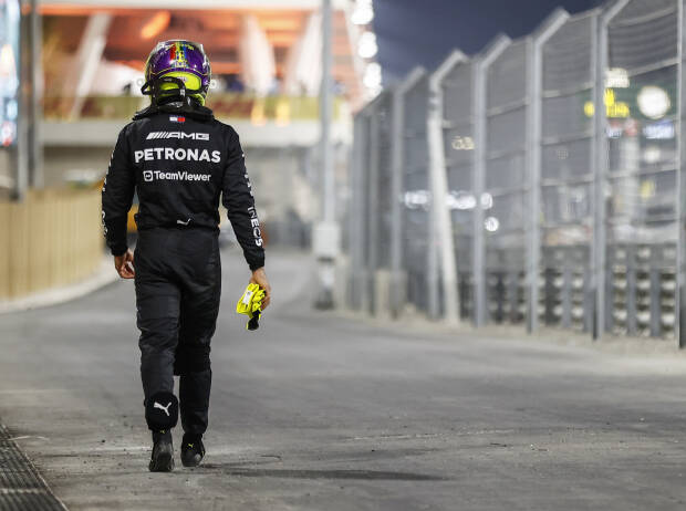 Foto zur News: So reagiert Mercedes auf den Teamkollegen-Crash in Katar