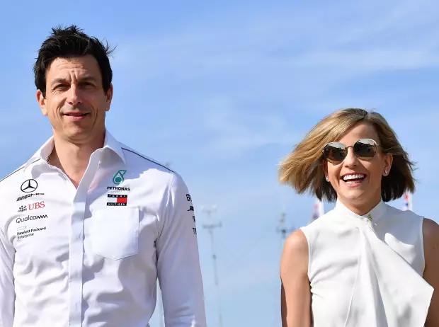 Foto zur News: Nach Klage gegen die FIA: Toto Wolff und Lewis Hamilton äußern sich