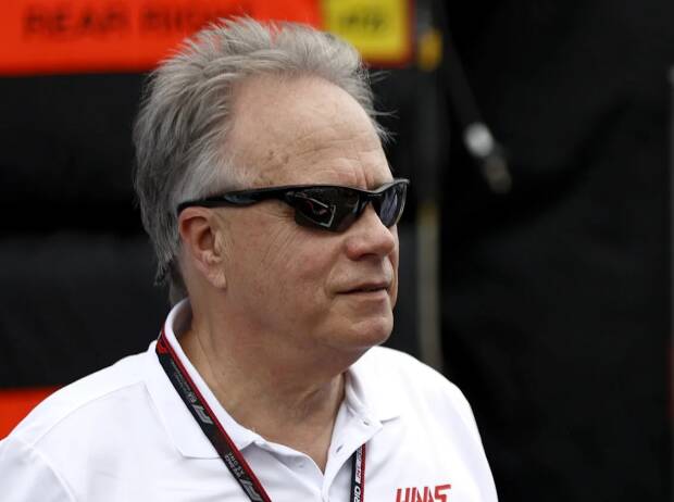 Foto zur News: Teamchef Komatsu vermutet: Neues Haas-Auto "nicht gut genug"