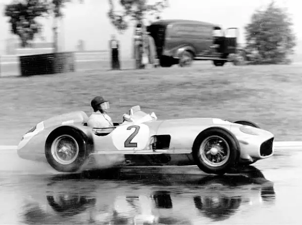 Foto zur News: Formel-1-Countdown 2010: Mercedes