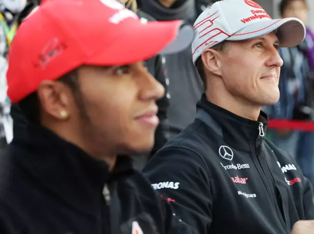 Foto zur News: Hamilton macht's Schumi nach: "Michael hat immer ins Auto gepinkelt!"