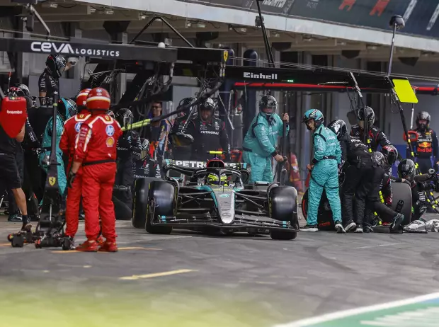 Foto zur News: Hamilton entspannt nach erstem Podium: "Ein paar Zehntel fehlen noch"