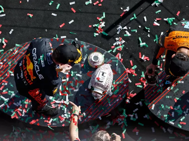 Foto zur News: Wie die Champagner-Dusche zur Tradition auf dem F1-Podium wurde